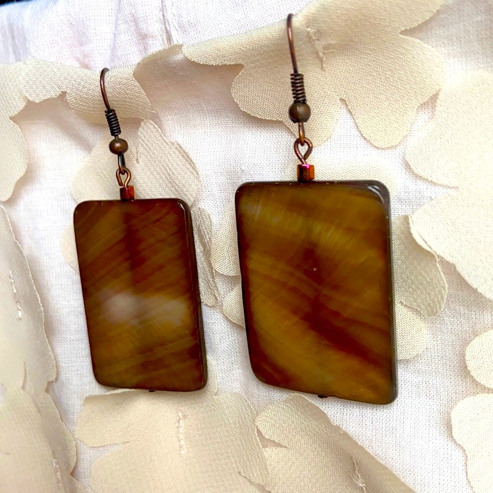 Antique Copper Amber Shell Rectangle Earrings - image 3